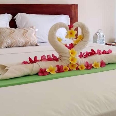 Pineapple Guest House ギリ・アイル エクステリア 写真