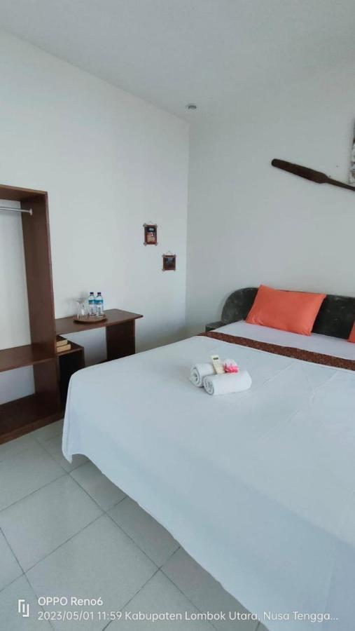 Pineapple Guest House ギリ・アイル エクステリア 写真