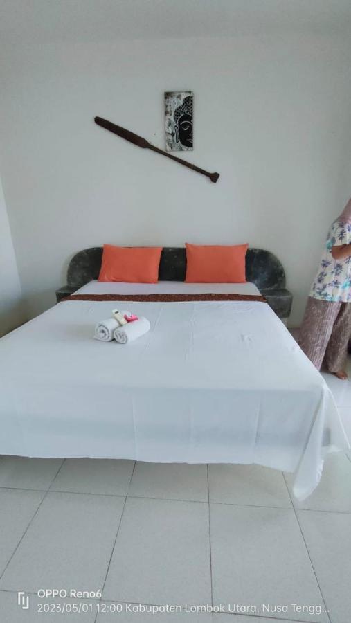 Pineapple Guest House ギリ・アイル エクステリア 写真