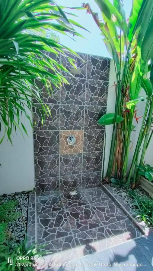 Pineapple Guest House ギリ・アイル エクステリア 写真