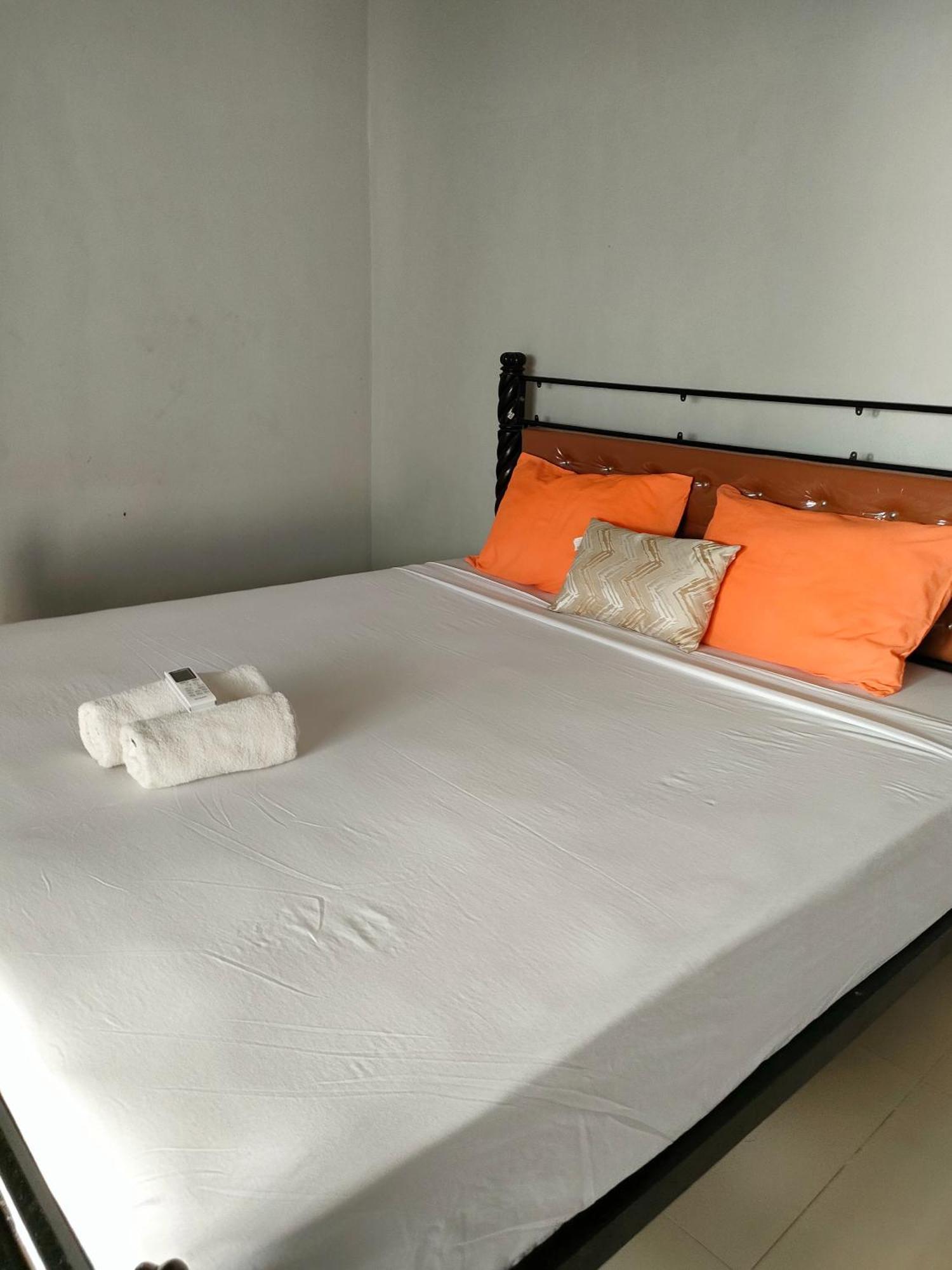 Pineapple Guest House ギリ・アイル エクステリア 写真