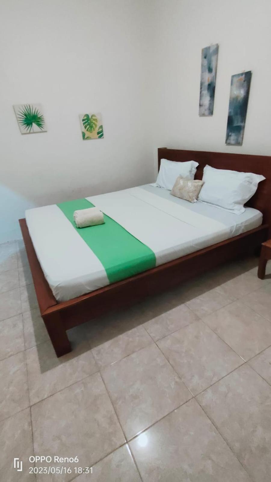 Pineapple Guest House ギリ・アイル 部屋 写真